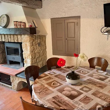 別荘 Maison Charmante A Avec Piscine Partagee La Roche-sur-le-Buis