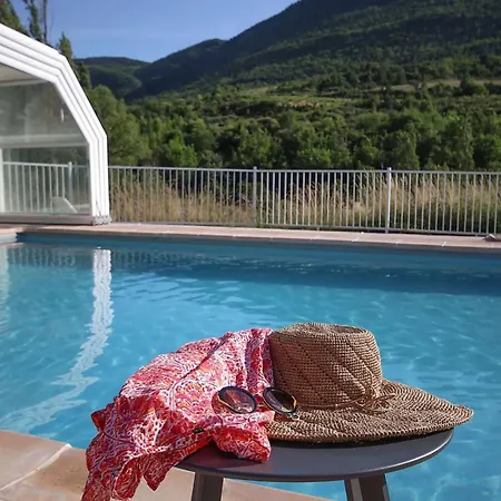 Maison Charmante A Avec Piscine Partagee *
